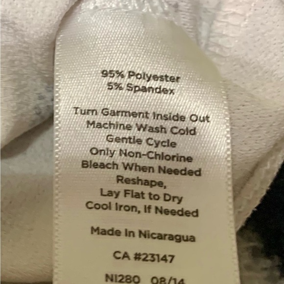 Talbots Outlet Sleeveless Top With Navy print And Tie Front PM - Picture 4 of 6